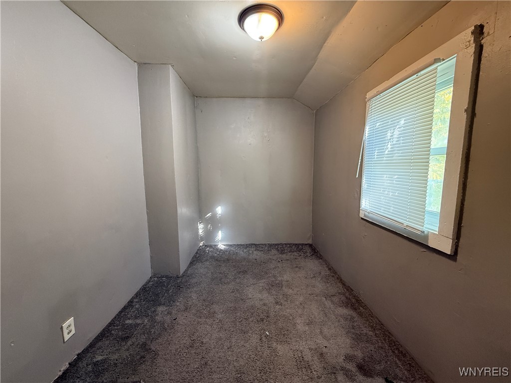 10 Garner Avenue Buffalo, NY 14213 - Photo 30 of 39