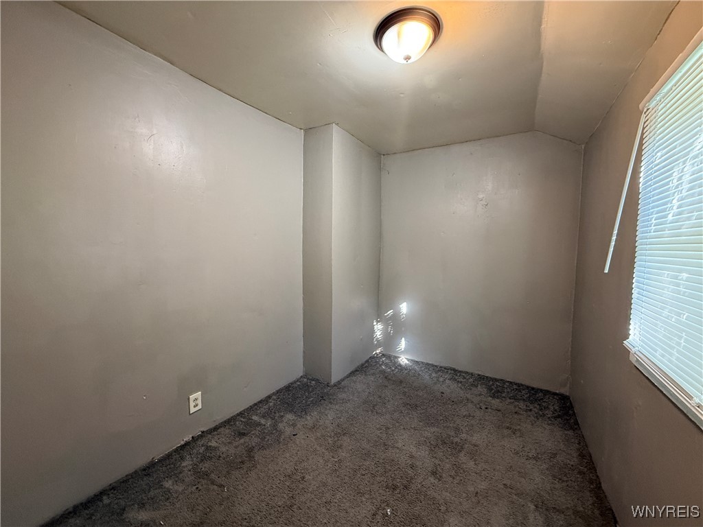 10 Garner Avenue Buffalo, NY 14213 - Photo 31 of 39