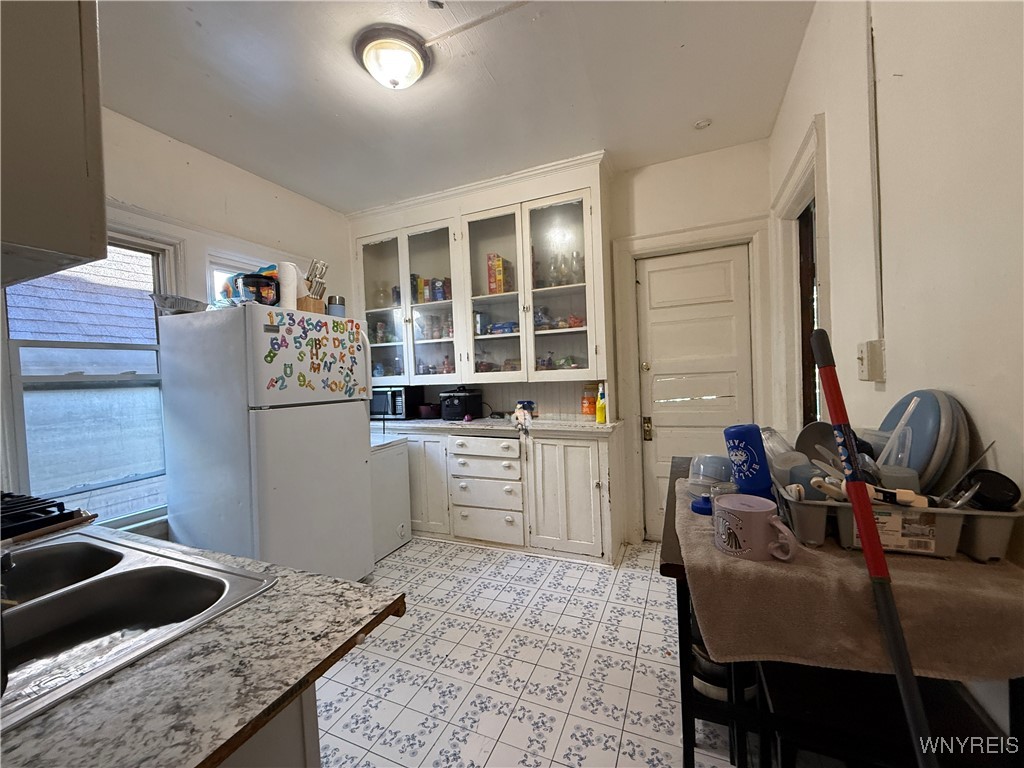 10 Garner Avenue Buffalo, NY 14213 - Photo 5 of 39