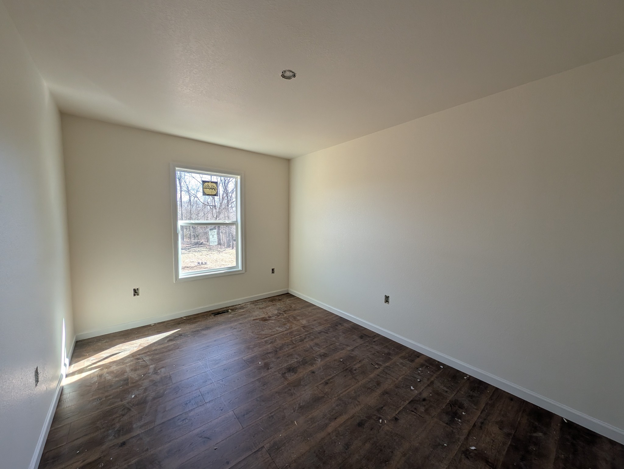 2771 Banner-Roslin Road Jamestown, TN 38556 - Photo 36 of 55 an empty room with windows