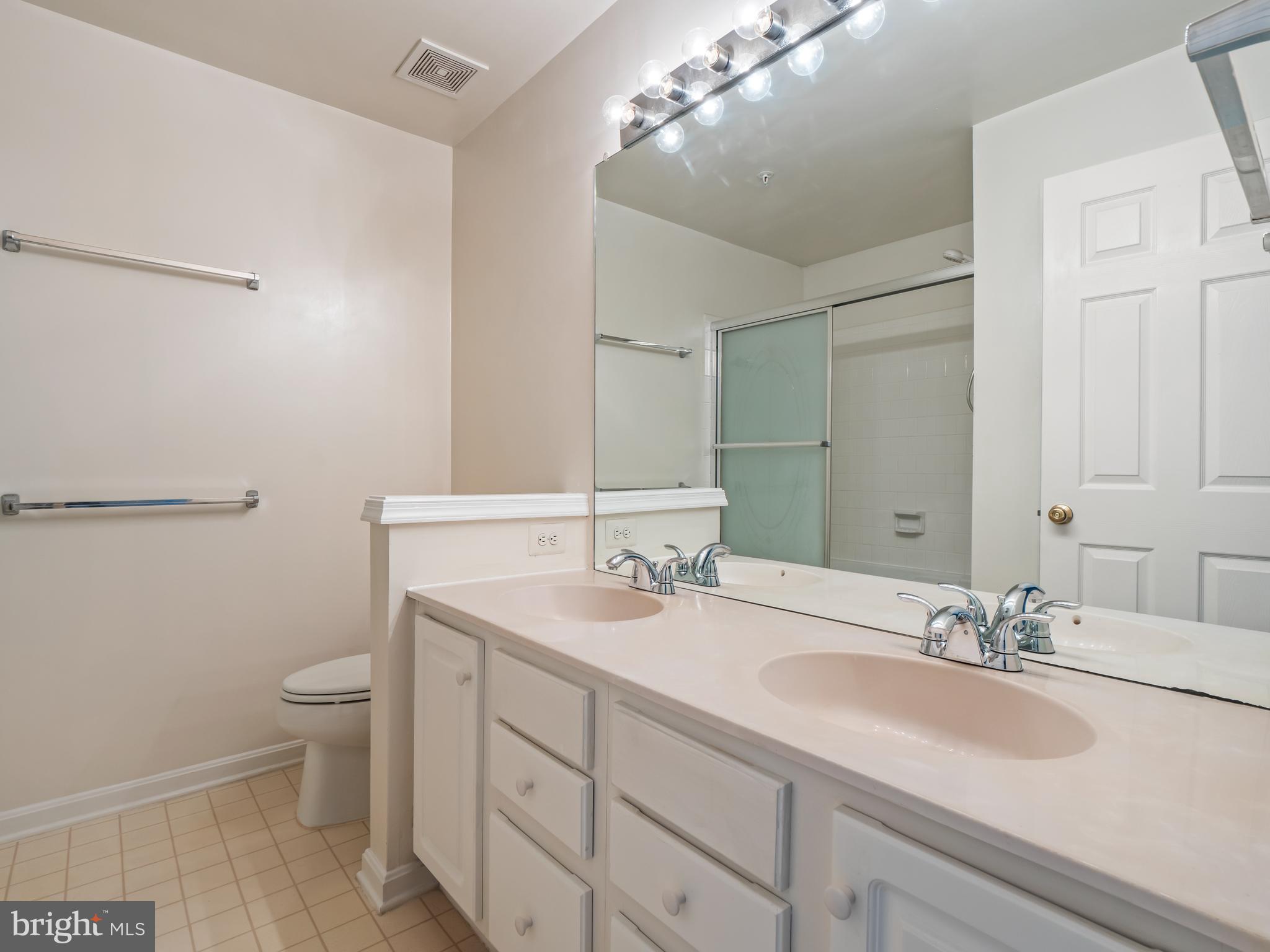 21783 Baldwin Square Sterling, VA 20164 - Photo 12 of 24