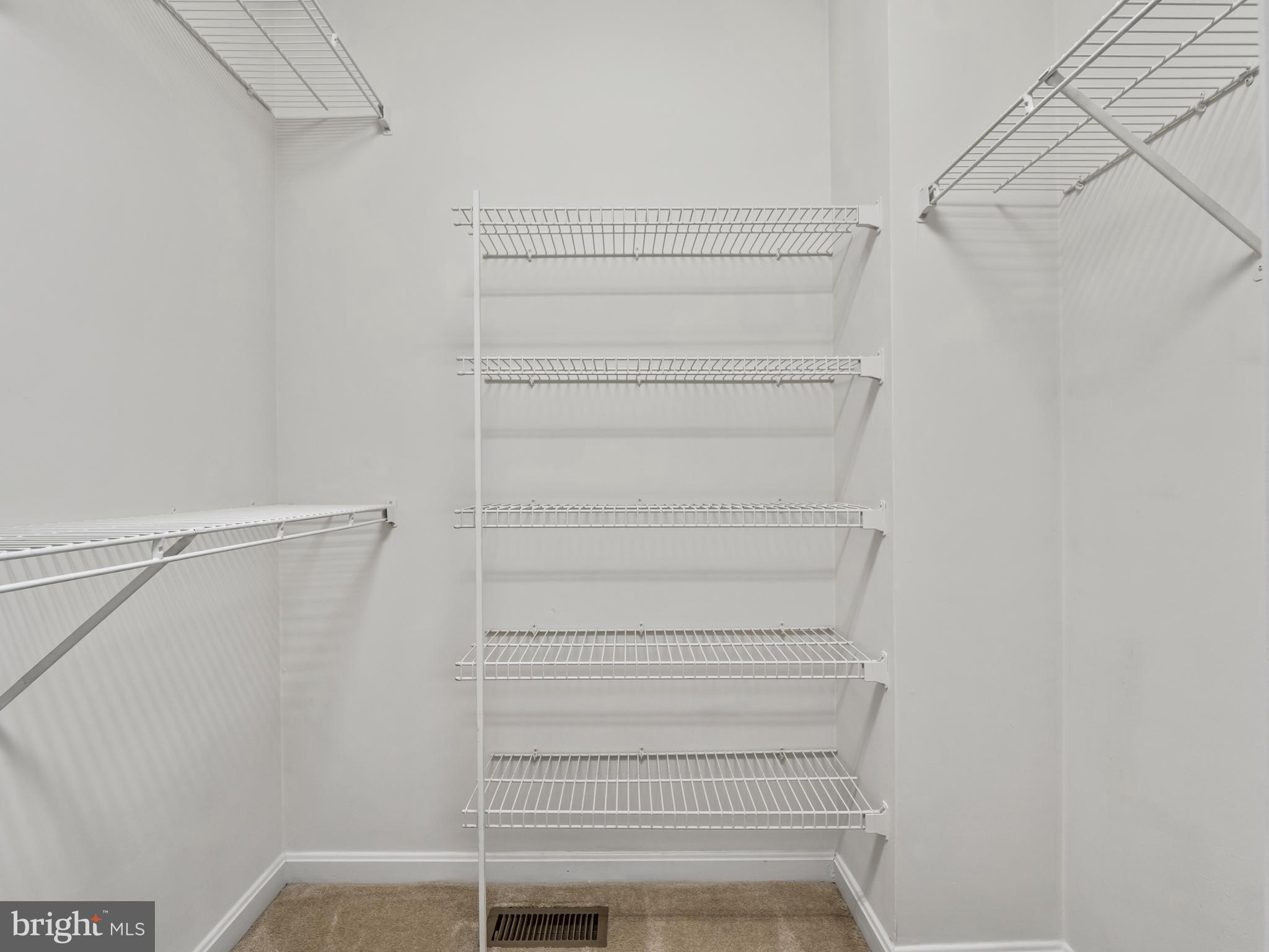 21783 Baldwin Square Sterling, VA 20164 - Photo 13 of 24