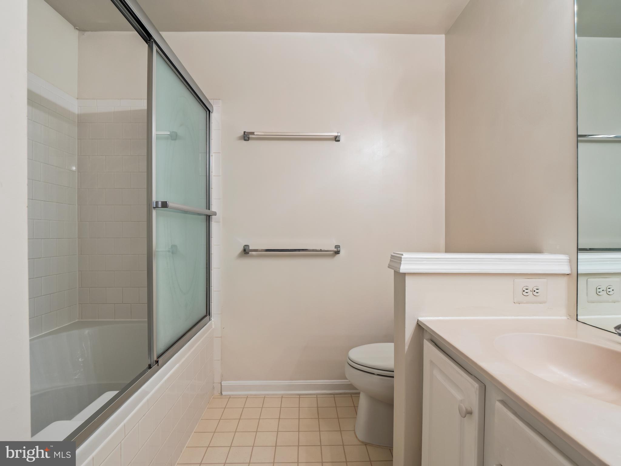 21783 Baldwin Square Sterling, VA 20164 - Photo 16 of 24