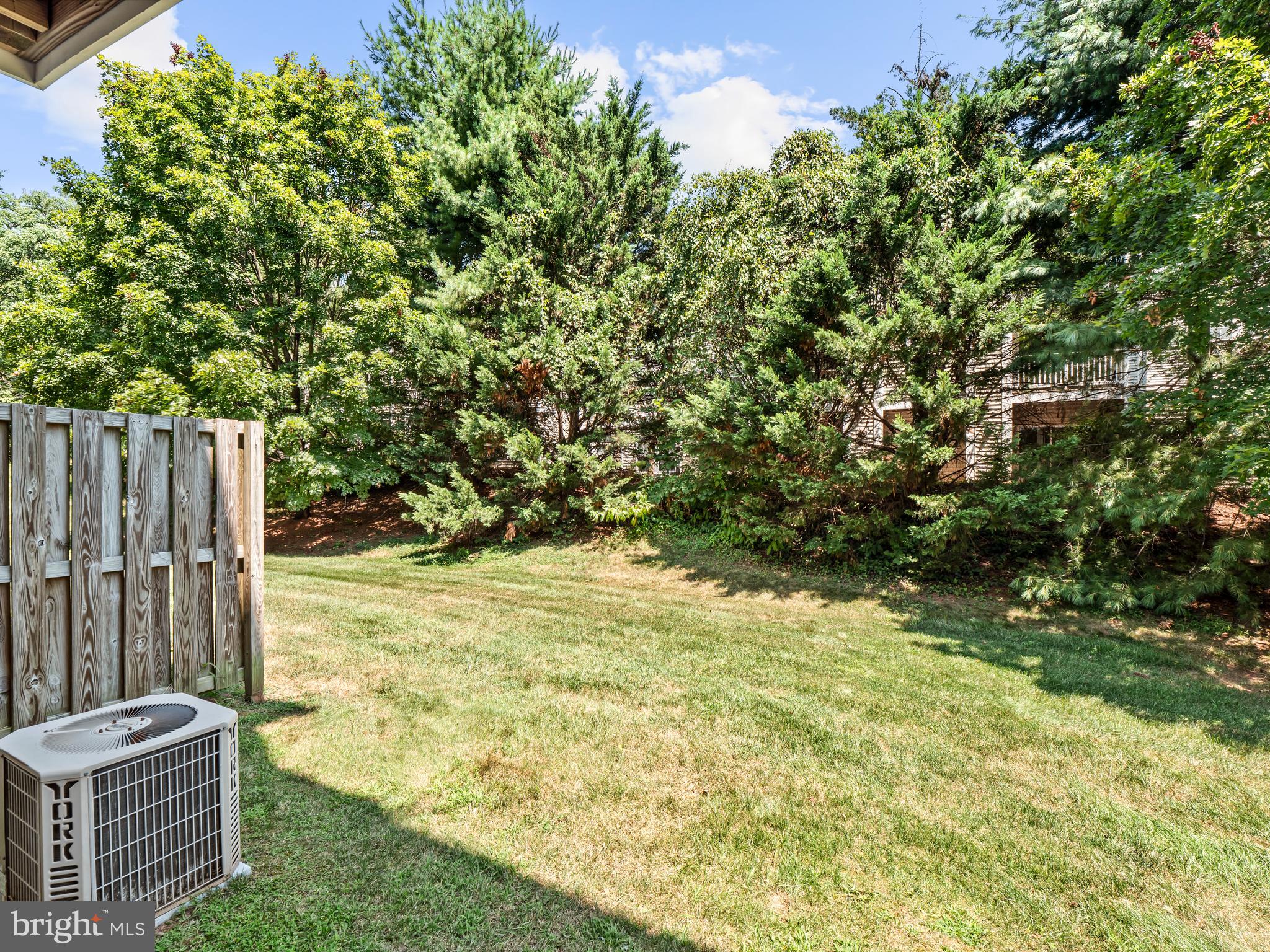 21783 Baldwin Square Sterling, VA 20164 - Photo 22 of 24