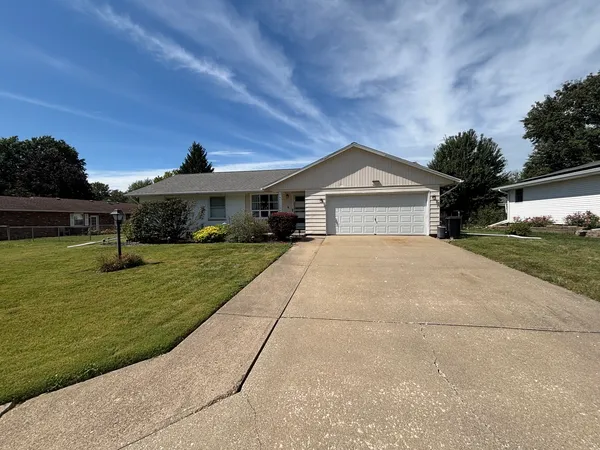 $224,900 | 2811 East Bluff Court, Quincy, IL 62305