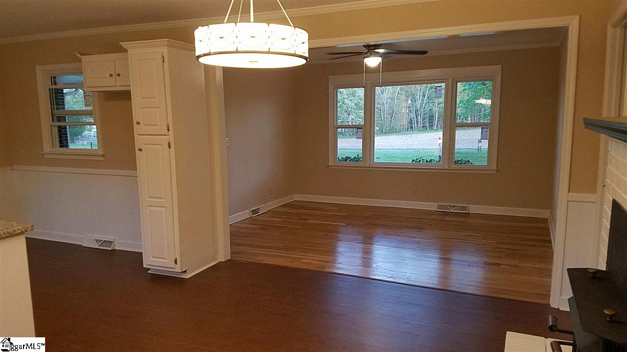 611 West Ridgeway Road Honea Path, SC 29654 - Photo 2 of 30