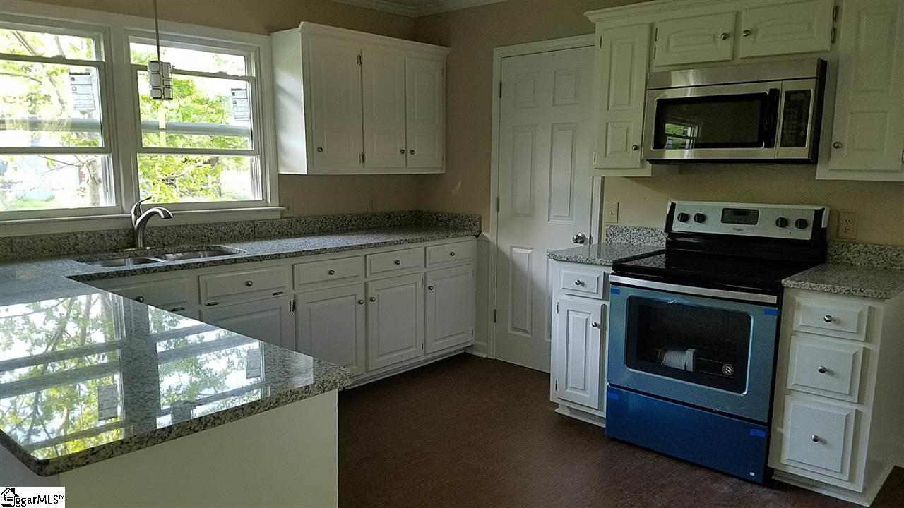 611 West Ridgeway Road Honea Path, SC 29654 - Photo 17 of 30