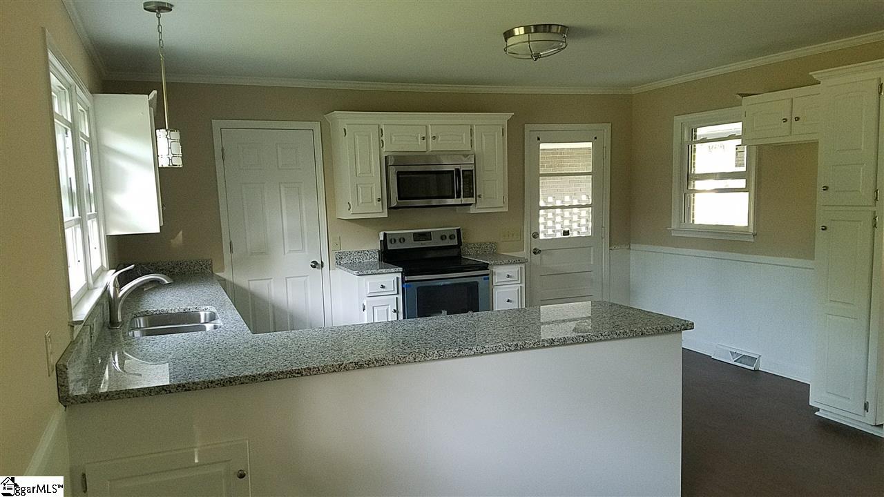 611 West Ridgeway Road Honea Path, SC 29654 - Photo 19 of 30