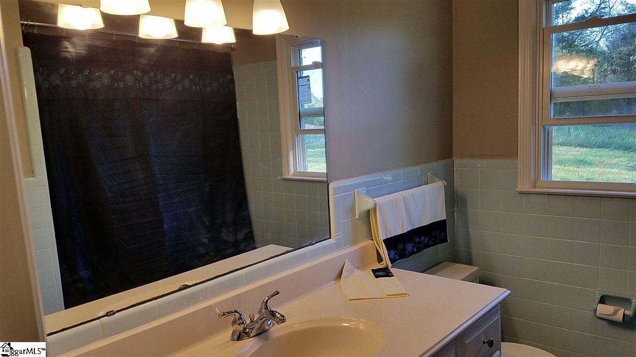 611 West Ridgeway Road Honea Path, SC 29654 - Photo 20 of 30