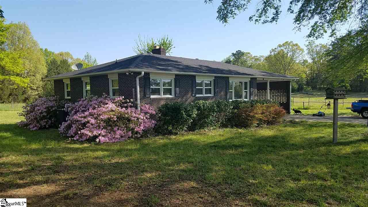 611 West Ridgeway Road Honea Path, SC 29654 - Photo 8 of 30
