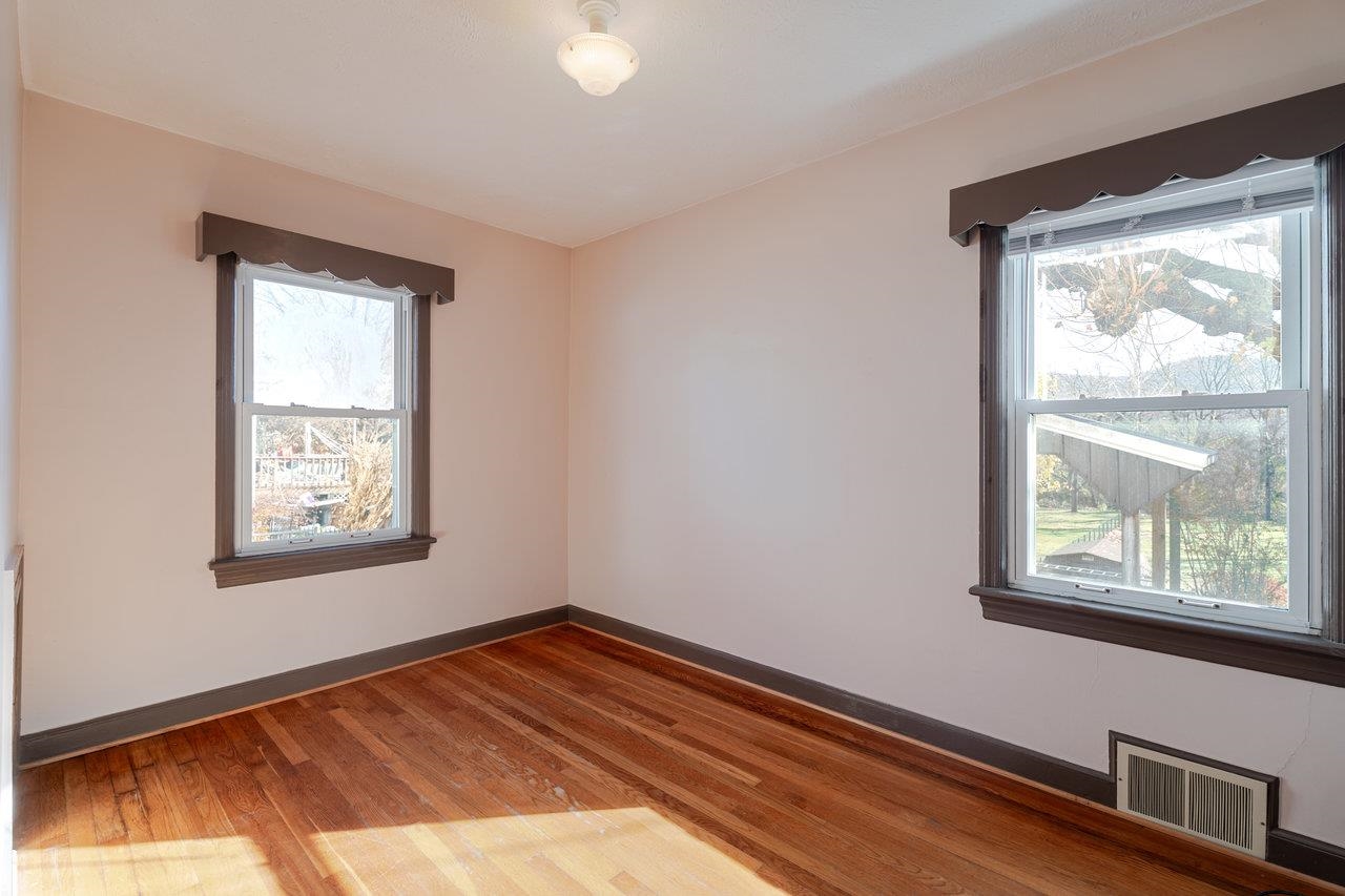 410 East Rockingham Street Elkton, VA 22827 - Photo 23 of 59 Gallery Image 23
