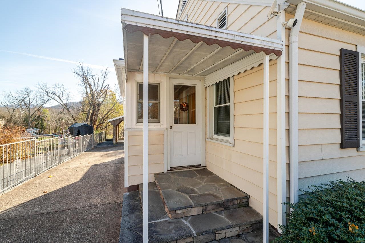 410 East Rockingham Street Elkton, VA 22827 - Photo 42 of 59 Gallery Image 42