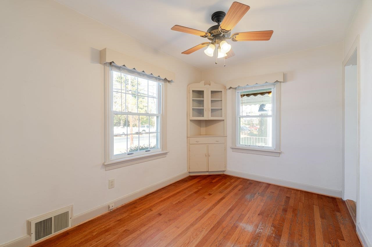 410 East Rockingham Street Elkton, VA 22827 - Photo 9 of 59 Gallery Image 9