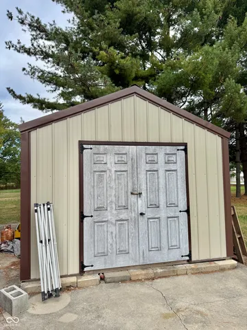 $319,000 | 7024 West U.S. Highway 36, Danville, IN 46122