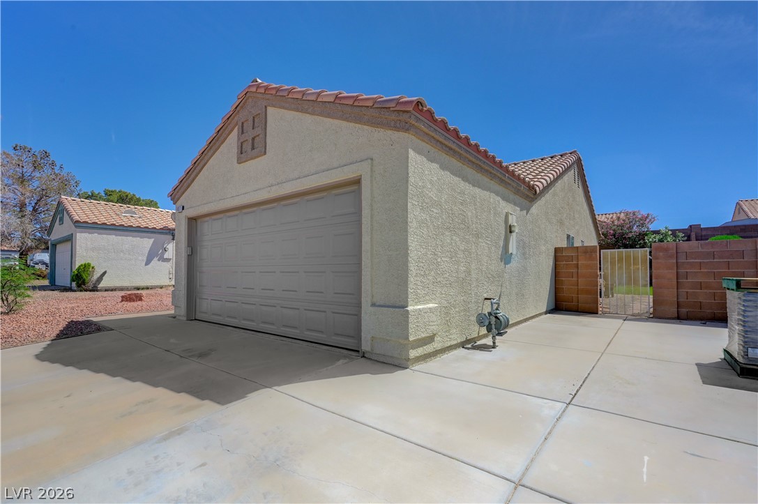 407 Groft Way Henderson, NV 89015 - Photo 4 of 43
