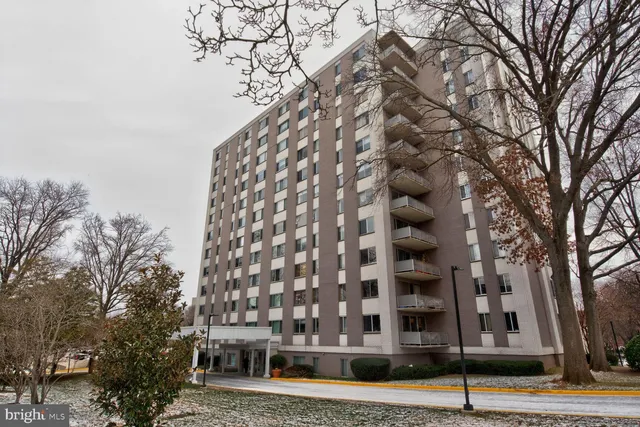 $395,000 | 8315 North Brook Lane, Unit 1107, Bethesda, MD 20814
