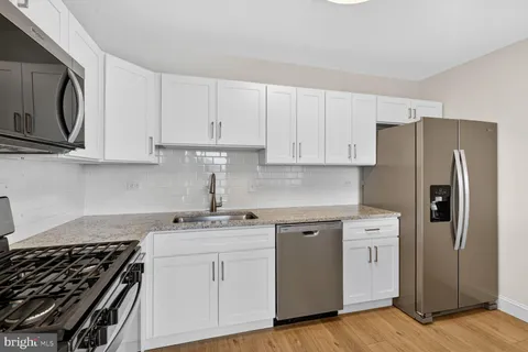 $395,000 | 8315 North Brook Lane, Unit 1107, Bethesda, MD 20814