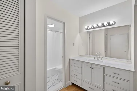 $395,000 | 8315 North Brook Lane, Unit 1107, Bethesda, MD 20814