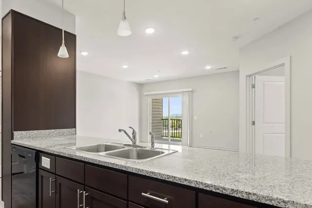 $1,250 | 607 Lenore Street, Nashville, TN 37206