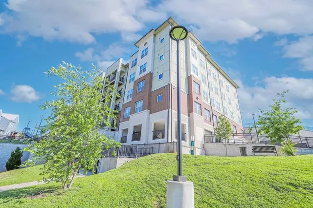 $1,250 | 607 Lenore Street, Nashville, TN 37206