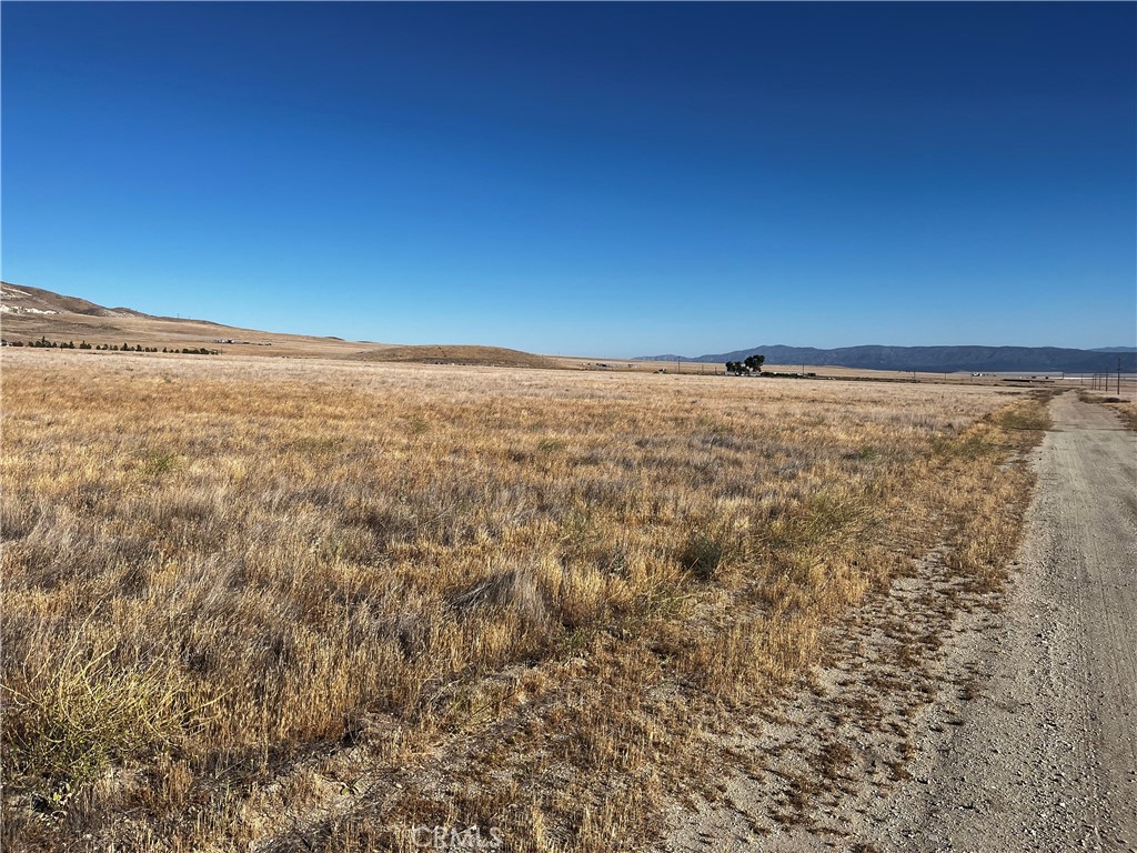 3 Arriba Trail Santa Margarita, CA 93453 - Photo 2 of 6