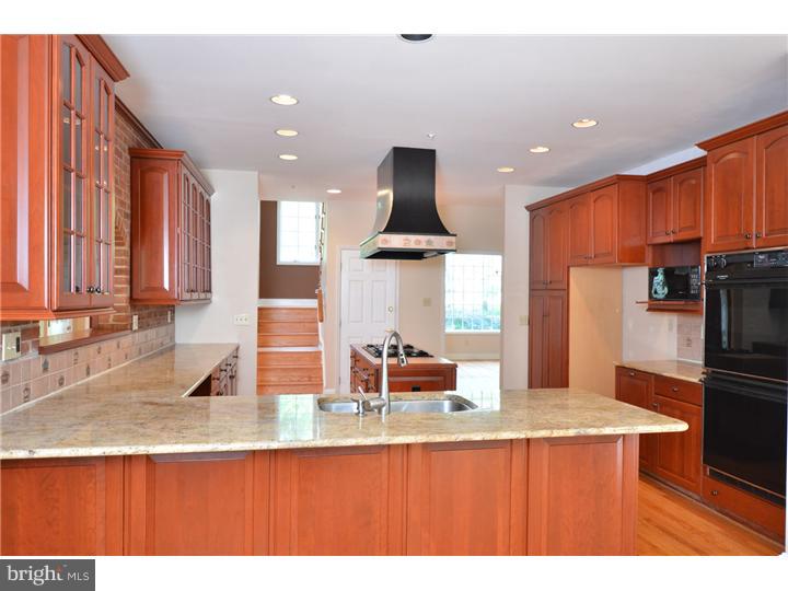 1265-2 Cedar Grove Road Media, PA 19063 - Photo 7 of 25 Kitchen