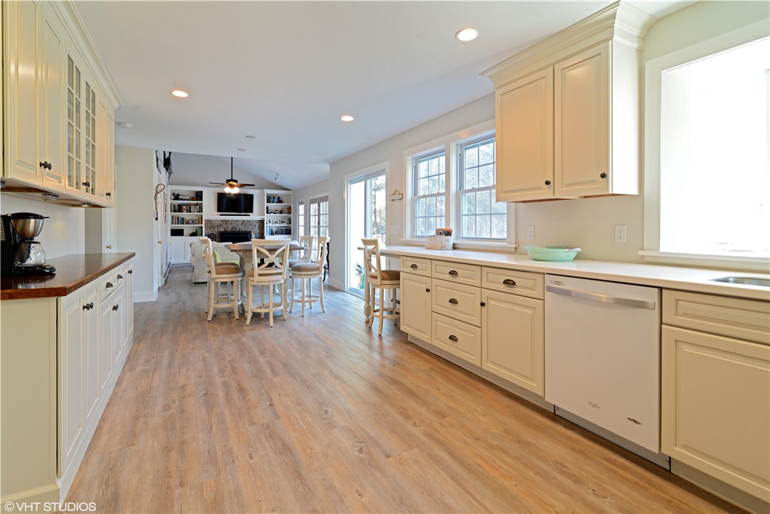 15 Setting Sun Drive Westerly, RI 02891 - Photo 8 of 15