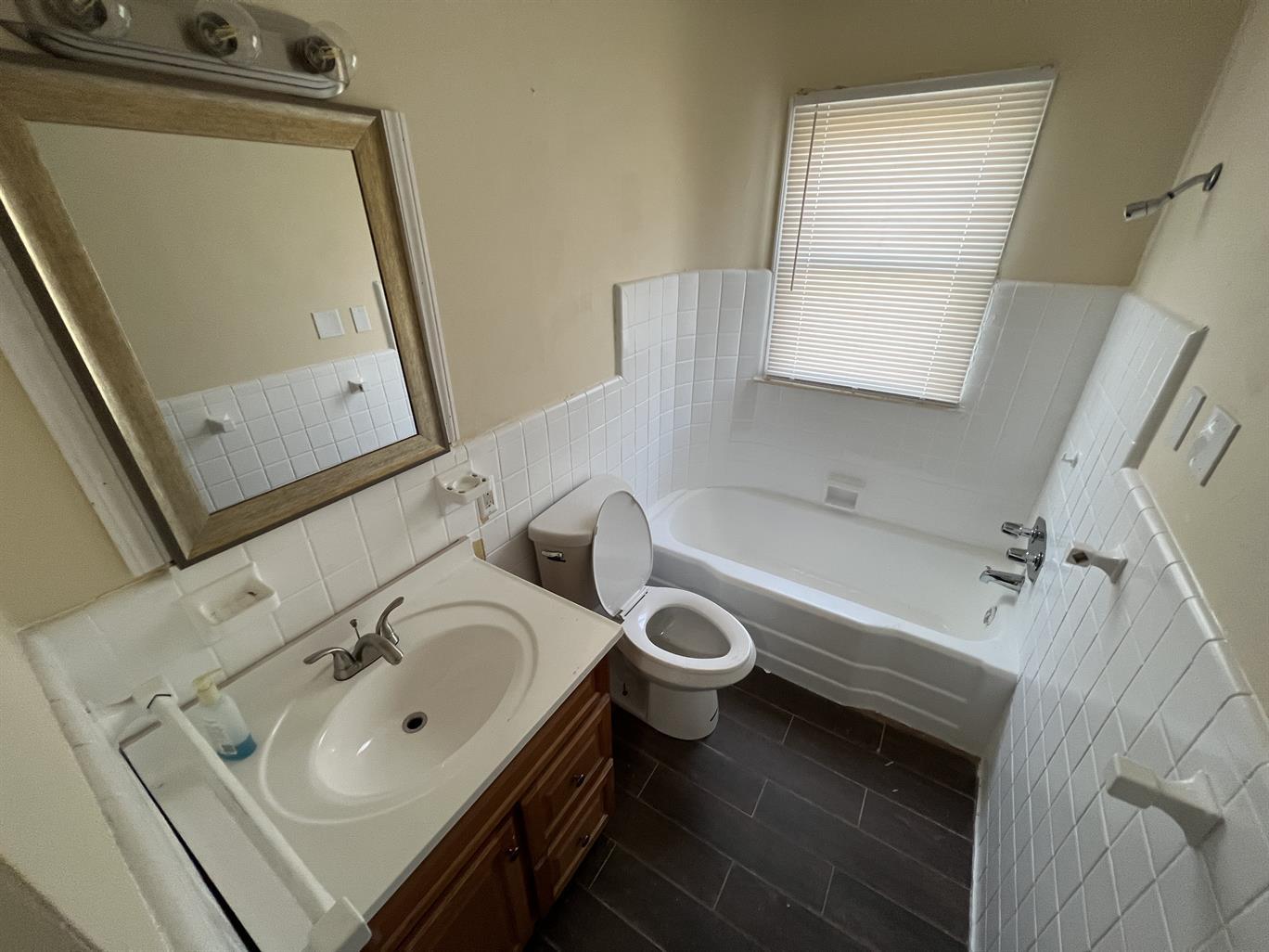 8269 Rivard Avenue Warren, MI 48089 - Photo 4 of 11 8269 Rivard - 03