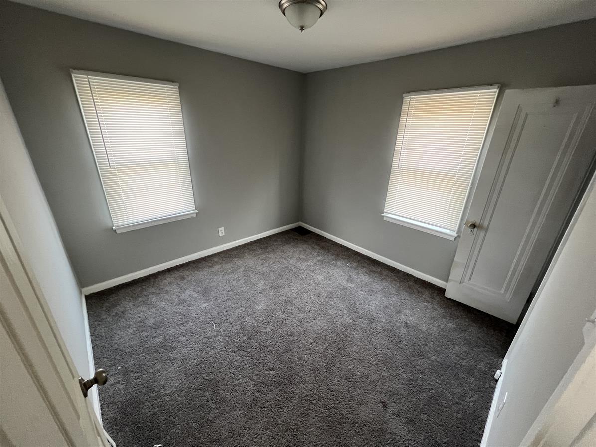 8269 Rivard Avenue Warren, MI 48089 - Photo 5 of 11 8269 Rivard - 04