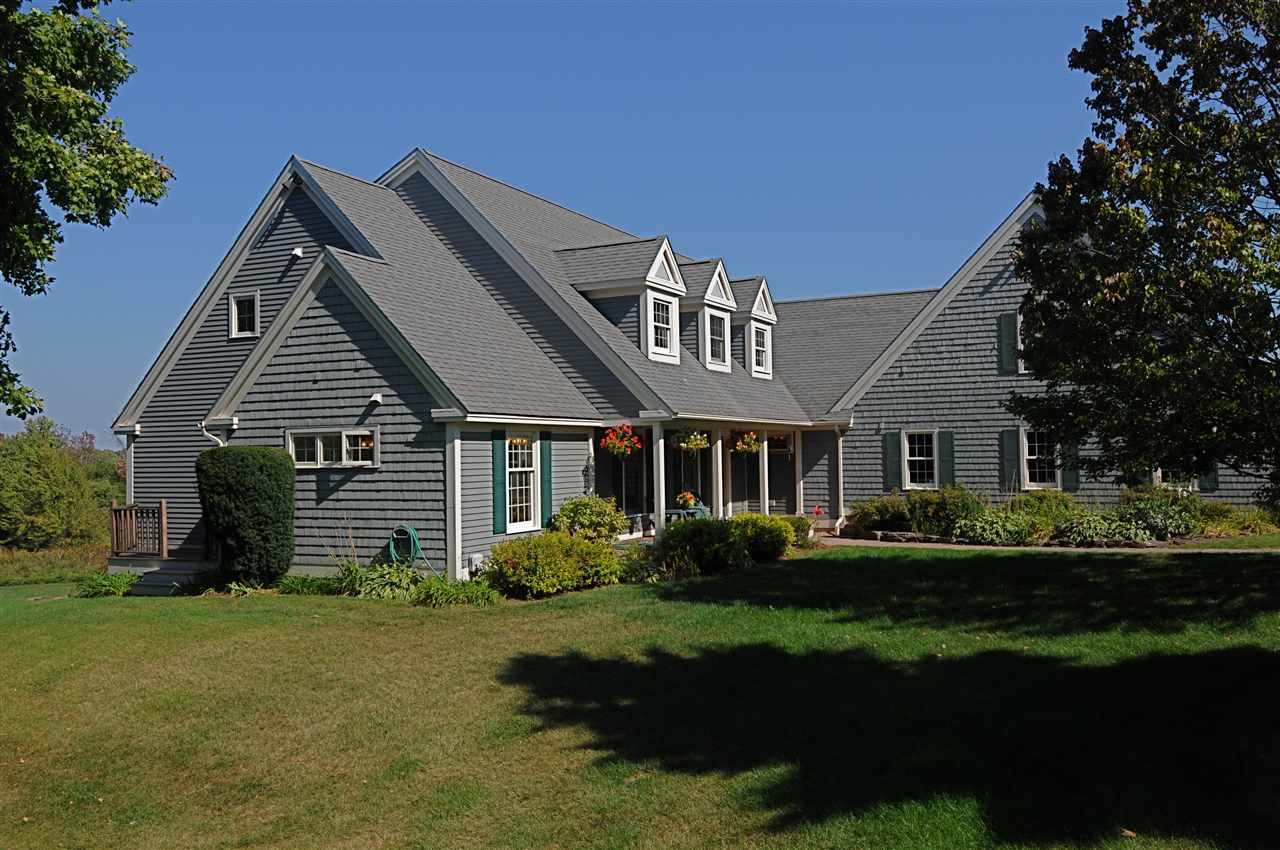 332 Ridgefield Road Shelburne, VT 05482 - Photo 2 of 40 Gallery Image 2