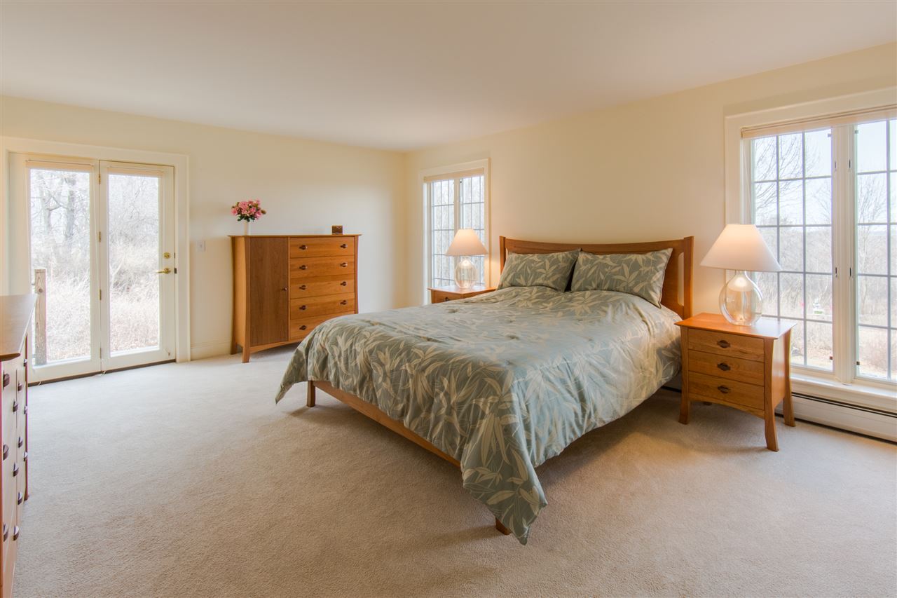 332 Ridgefield Road Shelburne, VT 05482 - Photo 17 of 40 Gallery Image 17