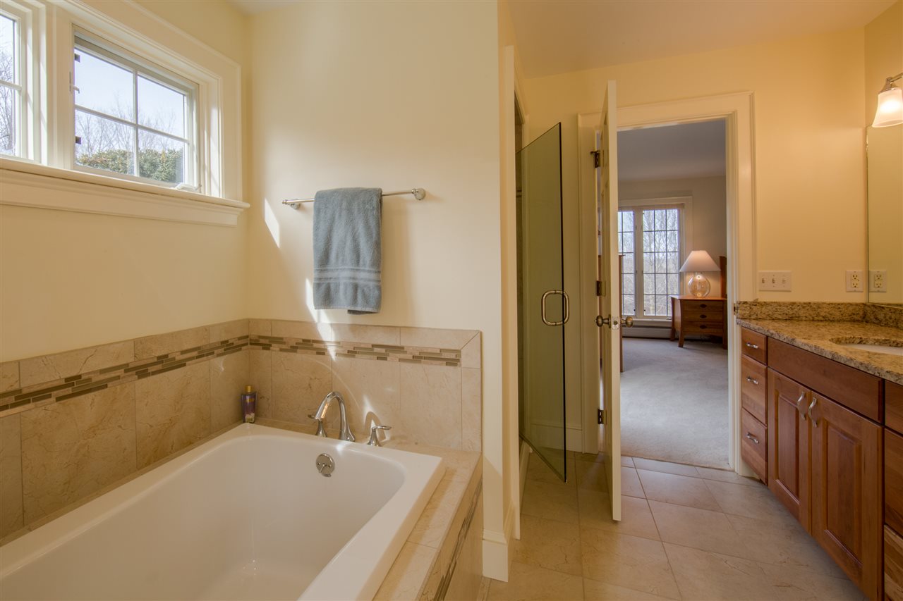 332 Ridgefield Road Shelburne, VT 05482 - Photo 20 of 40 Gallery Image 20