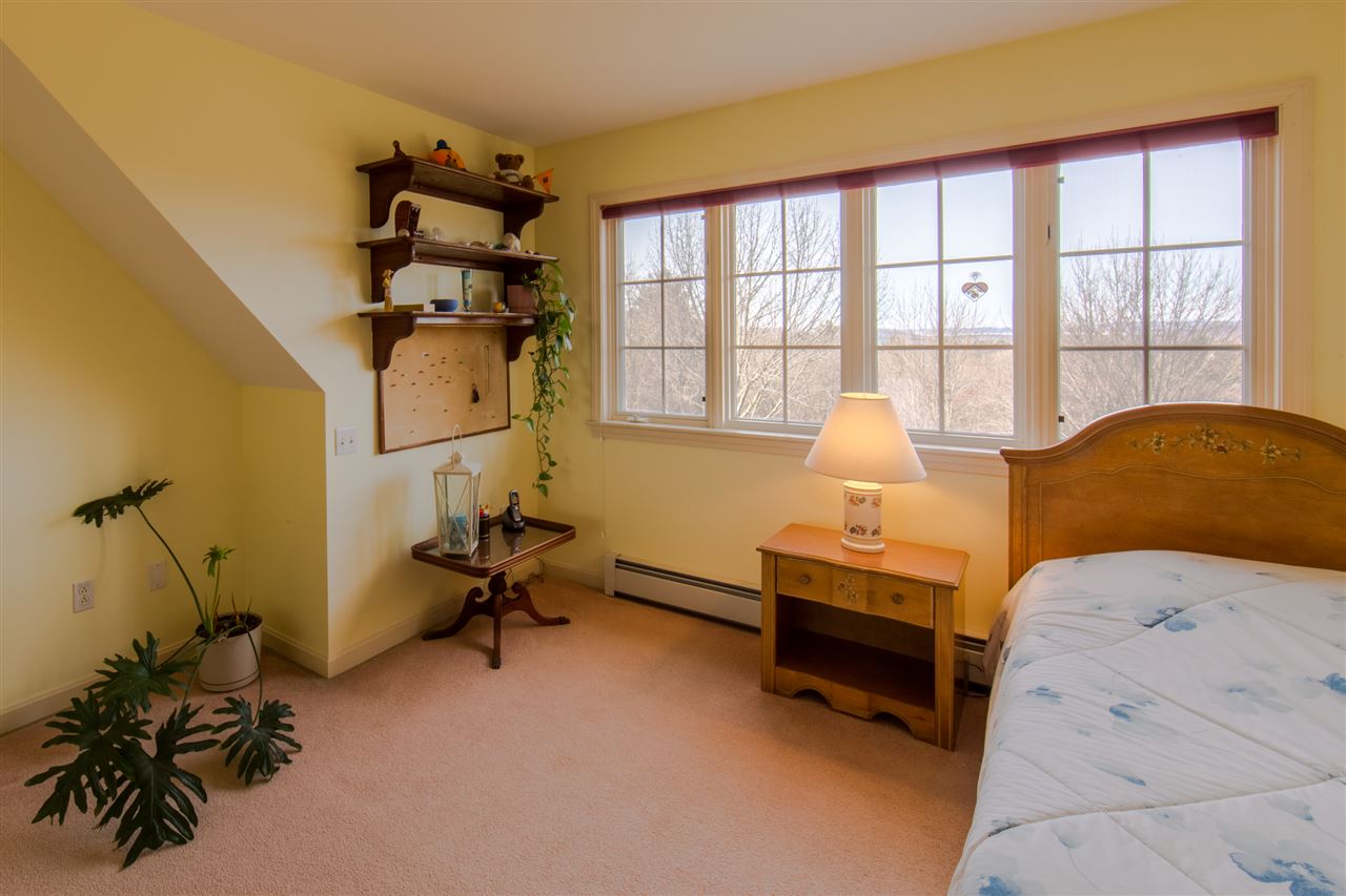 332 Ridgefield Road Shelburne, VT 05482 - Photo 22 of 40 Gallery Image 22