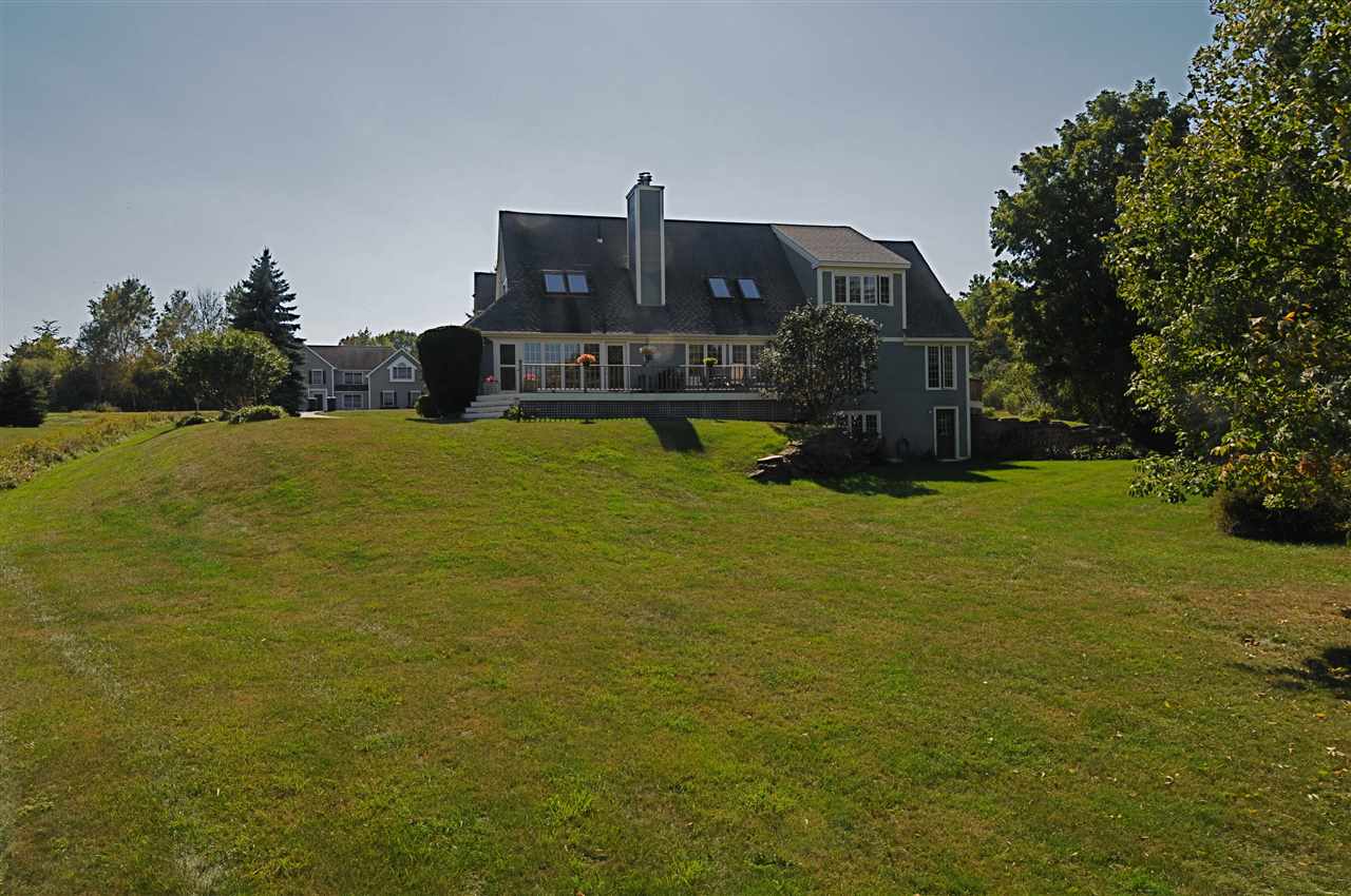 332 Ridgefield Road Shelburne, VT 05482 - Photo 4 of 40 Gallery Image 4