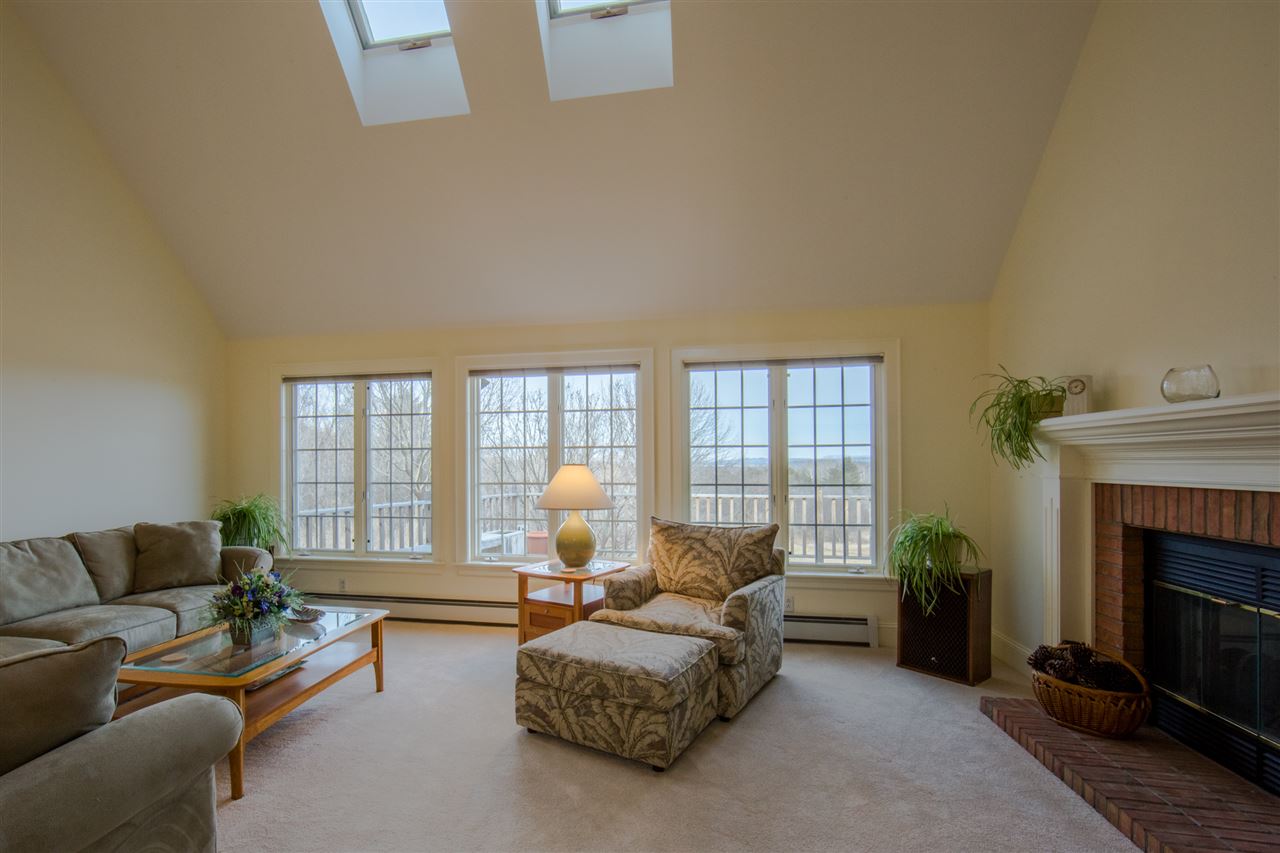 332 Ridgefield Road Shelburne, VT 05482 - Photo 5 of 40 Gallery Image 5