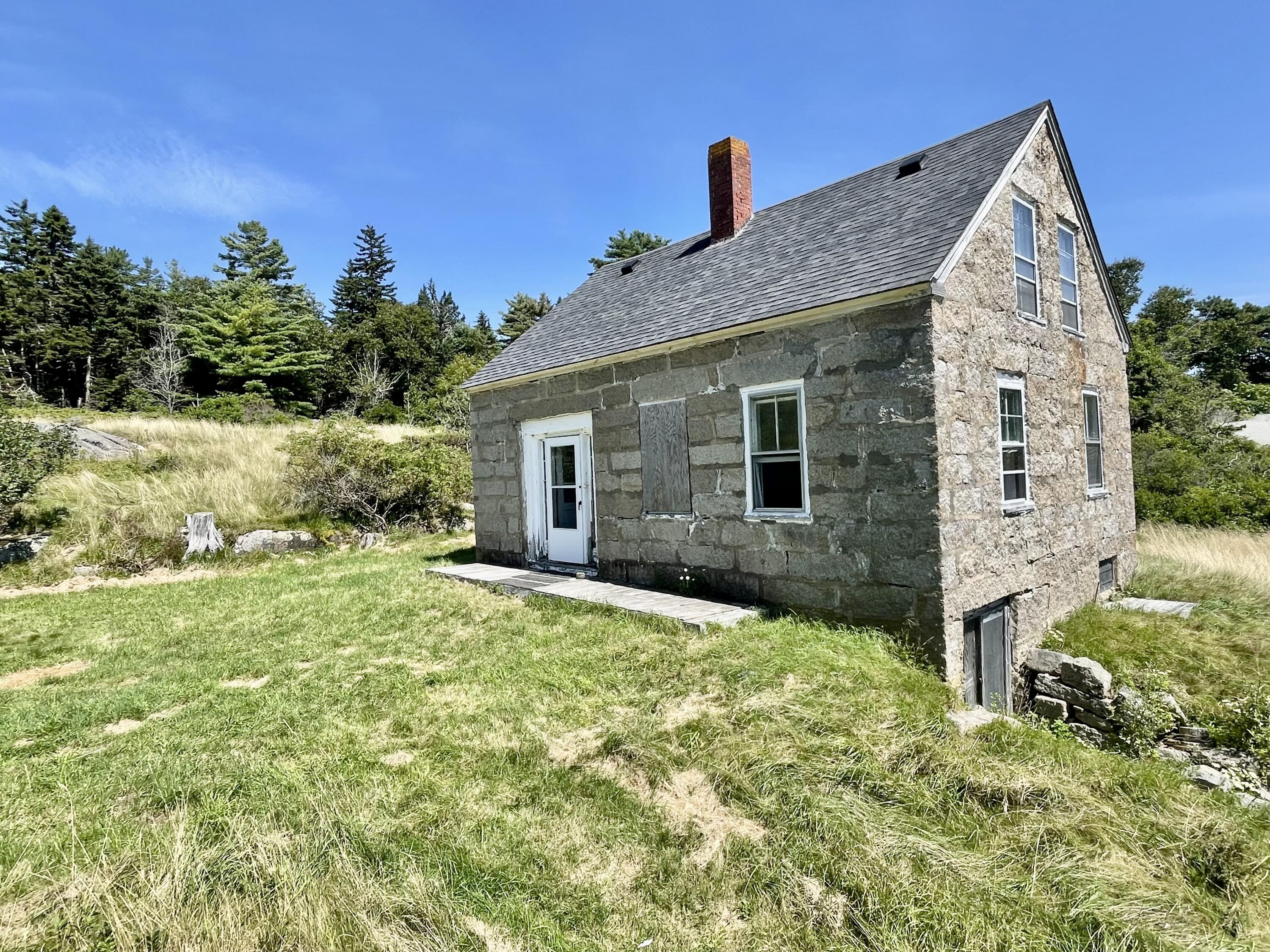 205 Young Road Vinalhaven, ME 04863 - Photo 11 of 48 IMG_1717