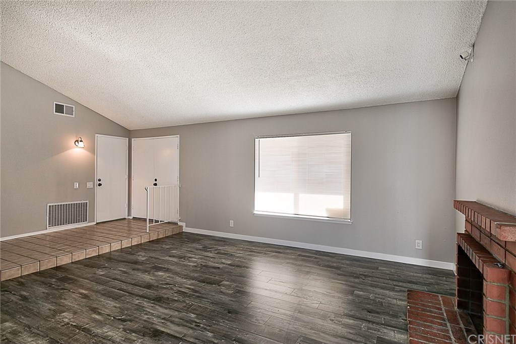 44239 Watford Avenue Lancaster, CA 93535 - Photo 9 of 47