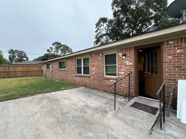 $319,000 | 8038 Carvel Lane, Houston, TX 77036