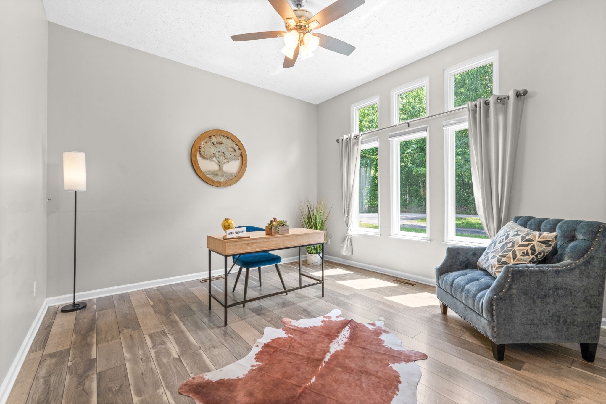 4178 Highway 49 Tennessee Ridge, TN 37178 - Photo 5 of 38 a living room with furniture and a window