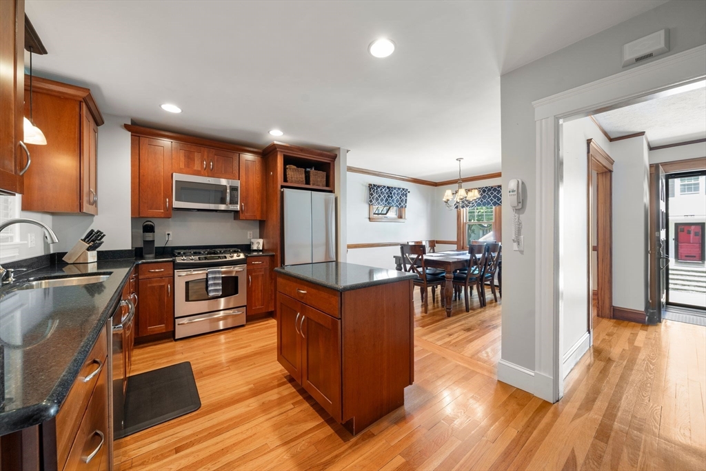 10 Barclay Road Boston, MA 02132 - Photo 13 of 39 Gallery Image 13