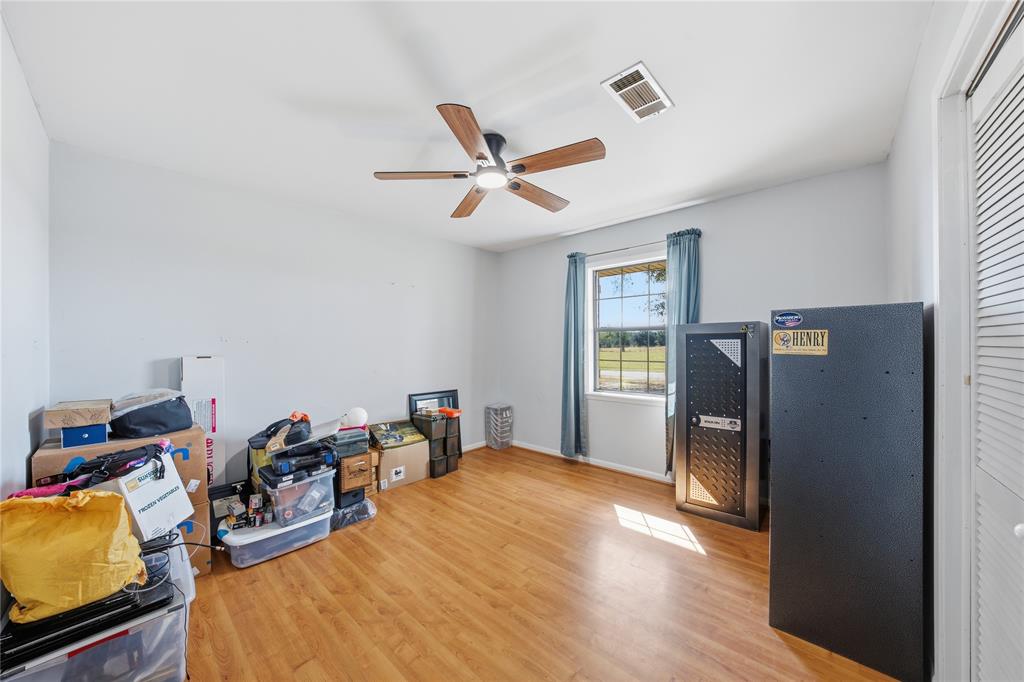 12985 County Road 4331 Larue, TX 75770 - Photo 19 of 23 a view of a livingroom with furniture and wooden floor