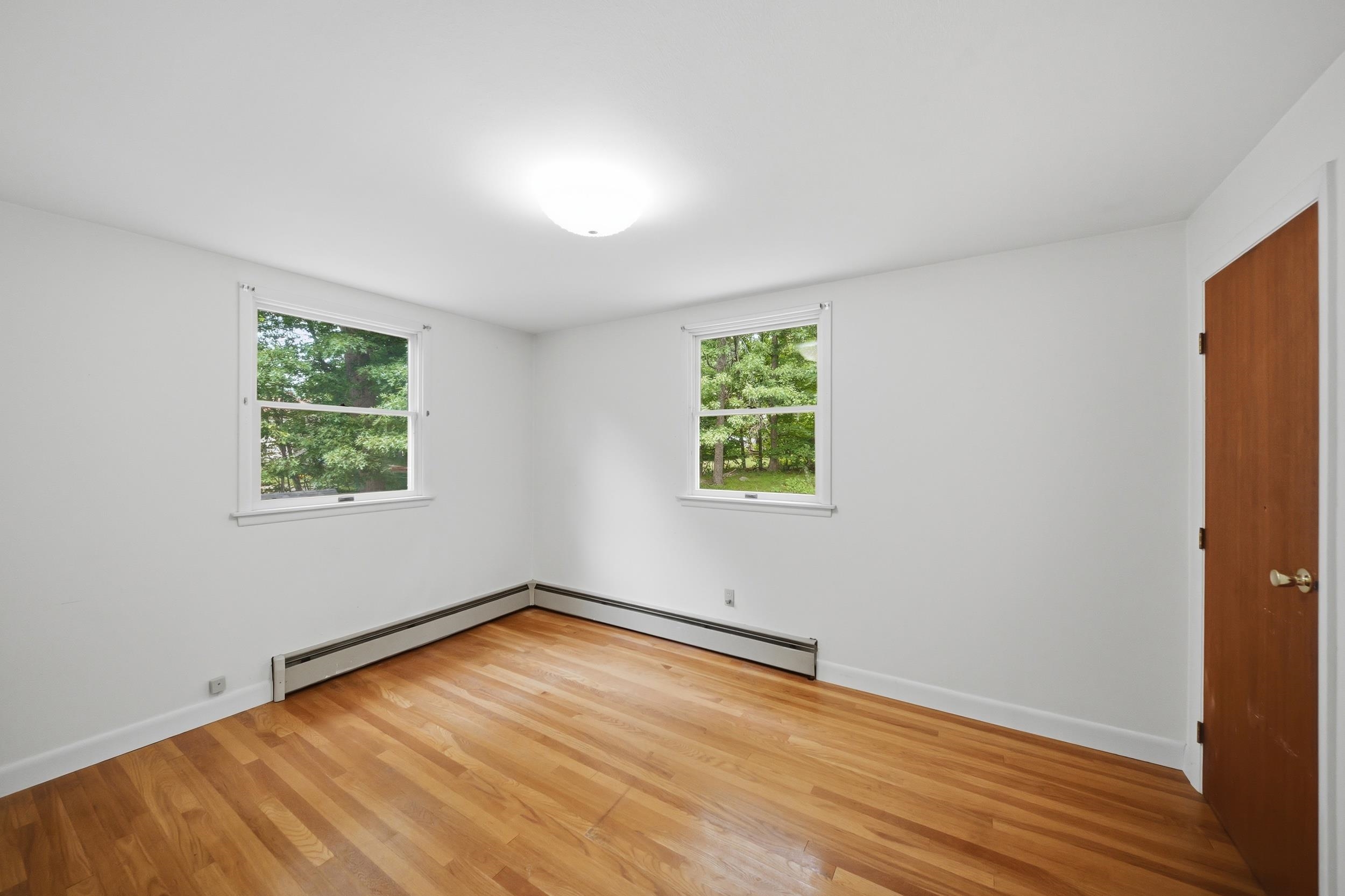 8 Escumbuit Road Derry, NH 03038 - Photo 29 of 59