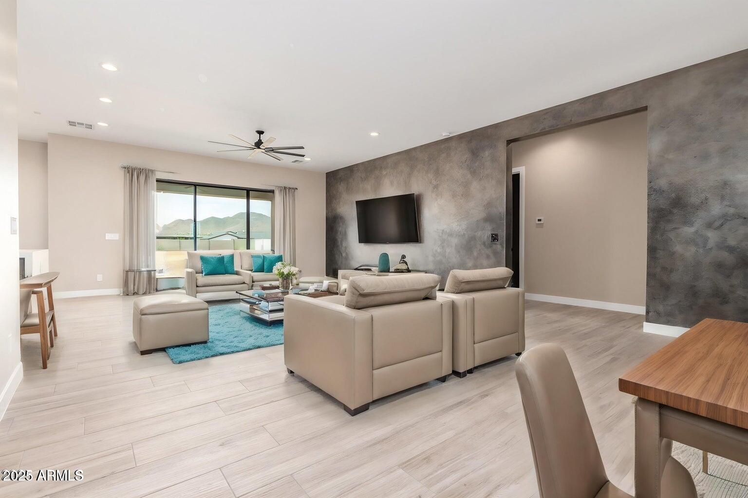 1620 East Cloud Road Phoenix, AZ 85086 - Photo 5 of 6 20250312132158608602000000-o