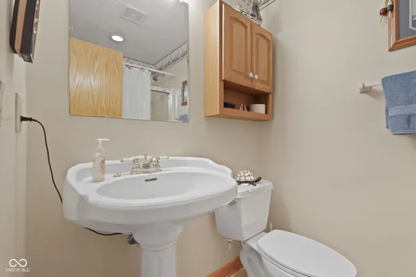 $439,000 | 9045 East 86th Street, Indianapolis, IN 46256