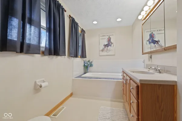 $439,000 | 9045 East 86th Street, Indianapolis, IN 46256