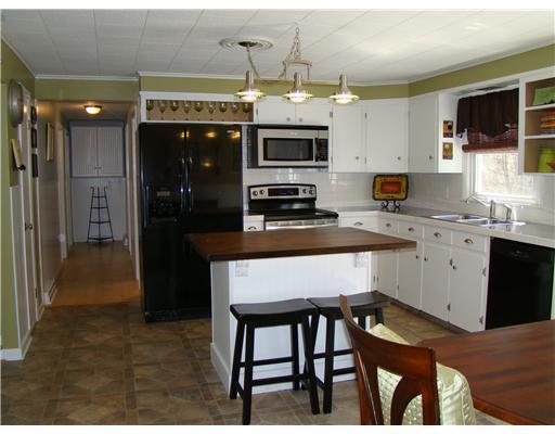 82 Alderwood Road Auburn, ME 04210 - Photo 5 of 20 Kitchen.