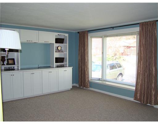 82 Alderwood Road Auburn, ME 04210 - Photo 10 of 20 Living Room. The semi-custom...