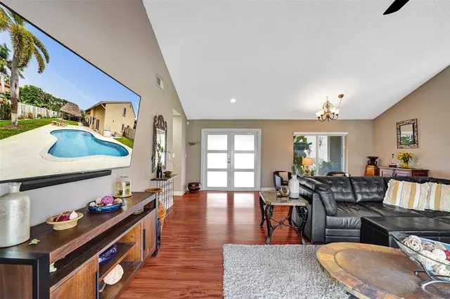 $825,000 | 14580 Fairfax Place, Davie, FL 33325