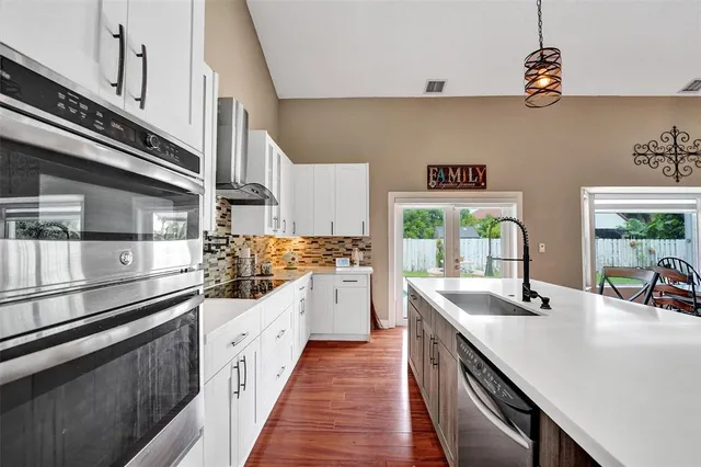 $825,000 | 14580 Fairfax Place, Davie, FL 33325