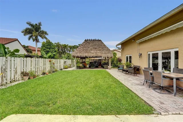 $825,000 | 14580 Fairfax Place, Davie, FL 33325